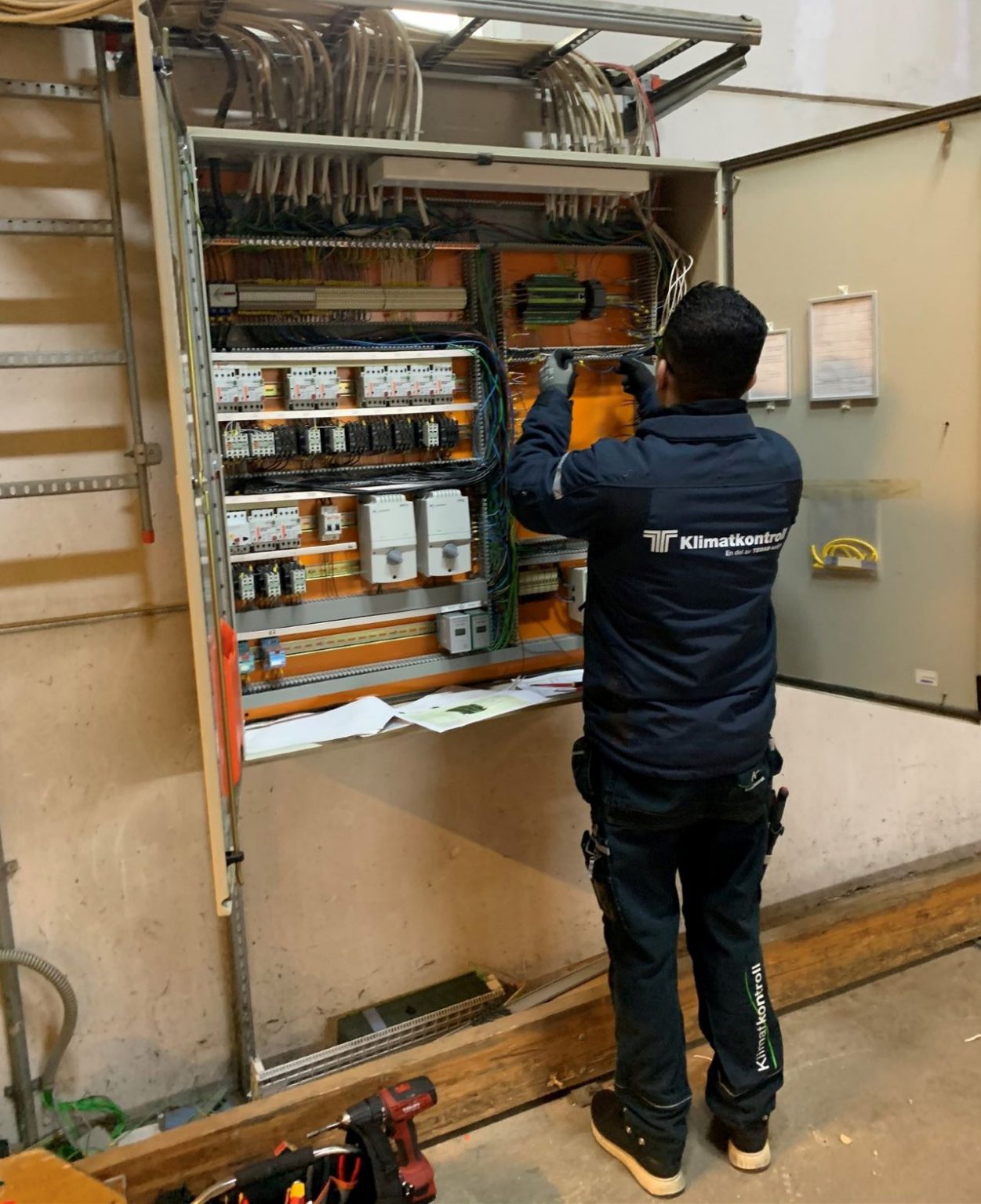 ventilationstekniker-felsokning-klimatkontroll-tesab-1251x1536